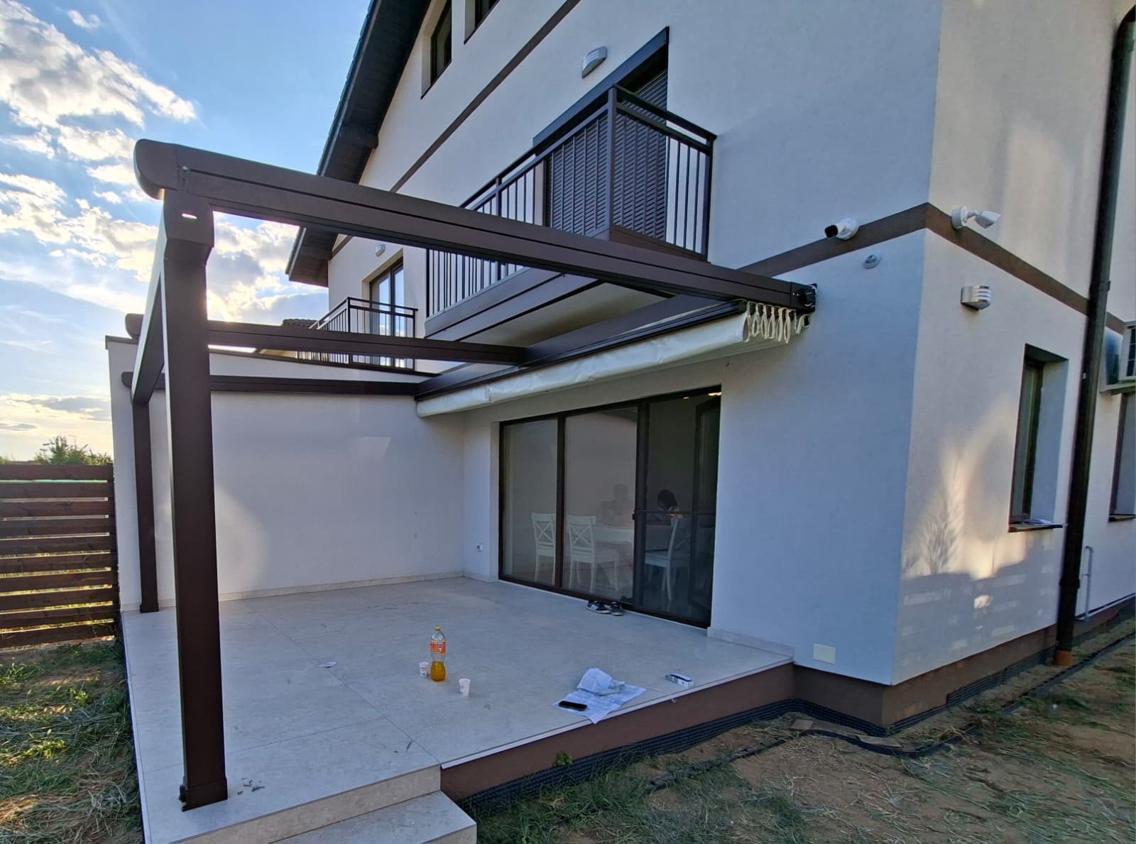 Pergolă retractabilă — configurația 2 — proiect original Velora Shades